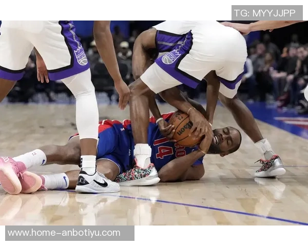 森林狼与活塞激烈冲突引发大规模斗殴七名球员遭驱逐出场